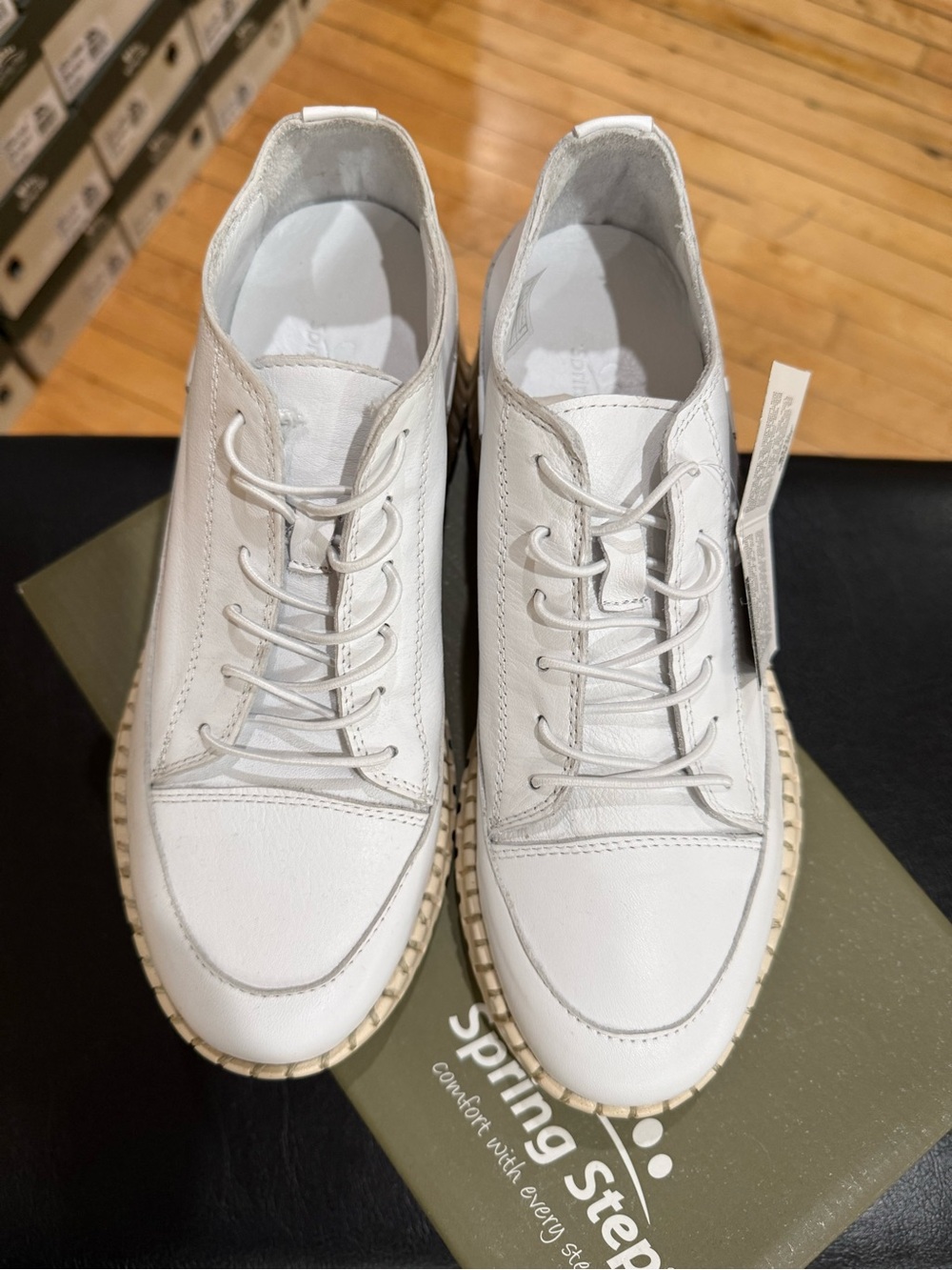 Spring Step White Shoes - Picture 2 of 4